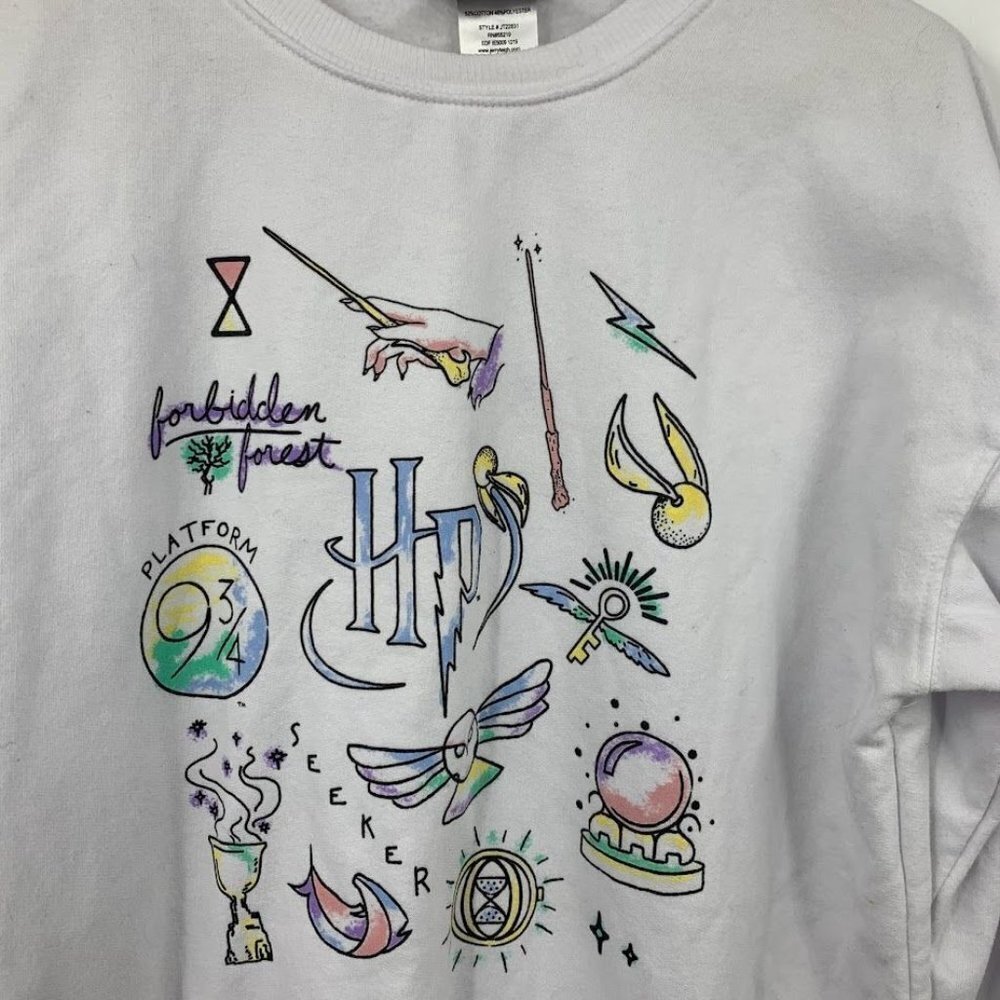 Harry Potter Women's Forbidden Forest Seeker White Pull Over Sweatshirt Size XS - Picture 4 of 10